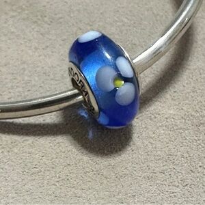 Pandora Murano Charm Blue and White Daisy